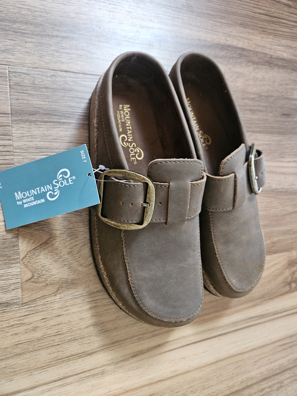 Mountain Sole by White Mountain Brown Leather Clogs with Brass Buckle Size 7 NWT